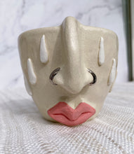 Load image into Gallery viewer, Schnoz Cup 04