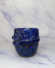 Load image into Gallery viewer, Tia Hug