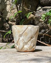 Load image into Gallery viewer, Kuffiyeh Cup no. 9