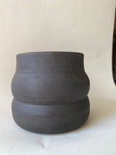 Load image into Gallery viewer, Cacao Vase