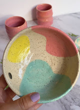 Load image into Gallery viewer, Abstract Bowl