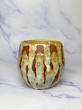 Load image into Gallery viewer, Kuffiyeh Cup no. 11
