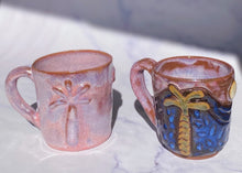 Load image into Gallery viewer, Kai ✧ Palm Mug
