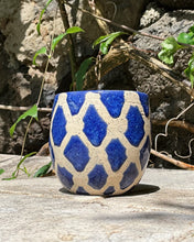 Load image into Gallery viewer, Kuffiyeh Cup no. 12
