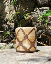 Load image into Gallery viewer, Kuffiyeh Cup no. 4
