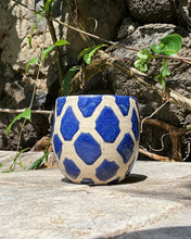 Load image into Gallery viewer, Kuffiyeh Cup no. 12
